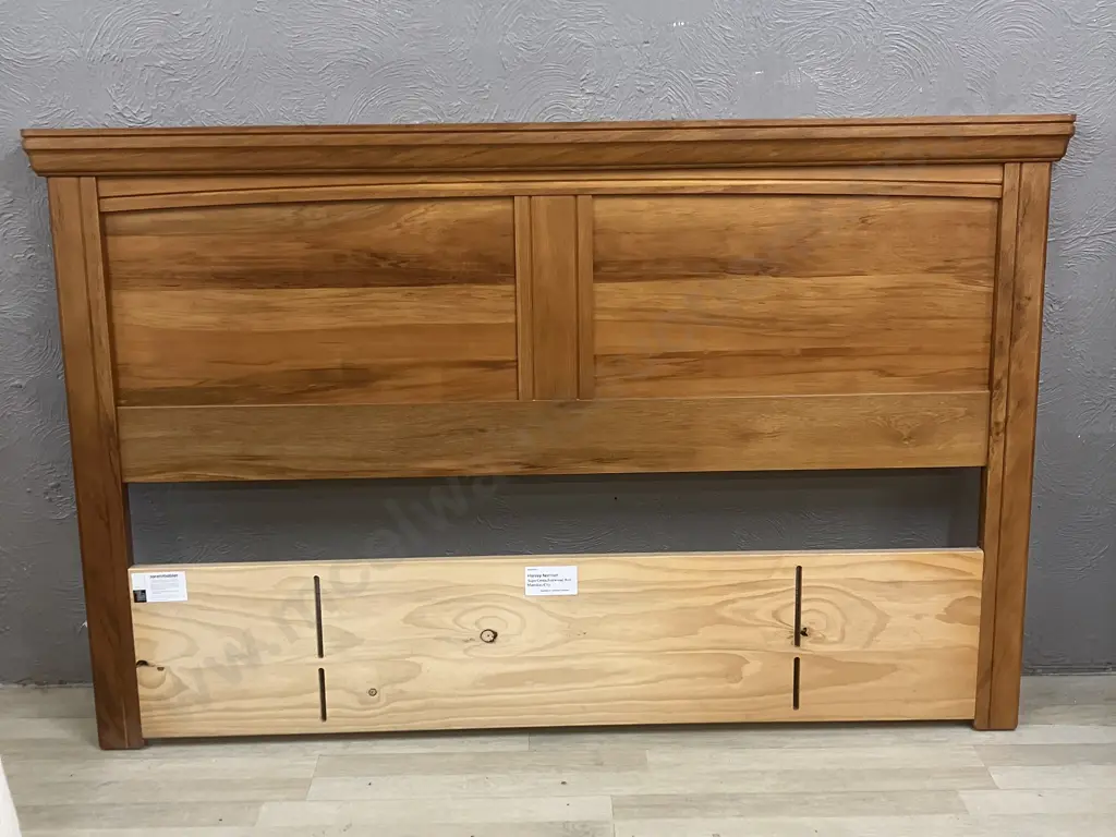 Beautiful Sorenmobler Solid New Zealand Rimu 'Opera' King Headboard. H116 W185 D6.5cm Image 1++
