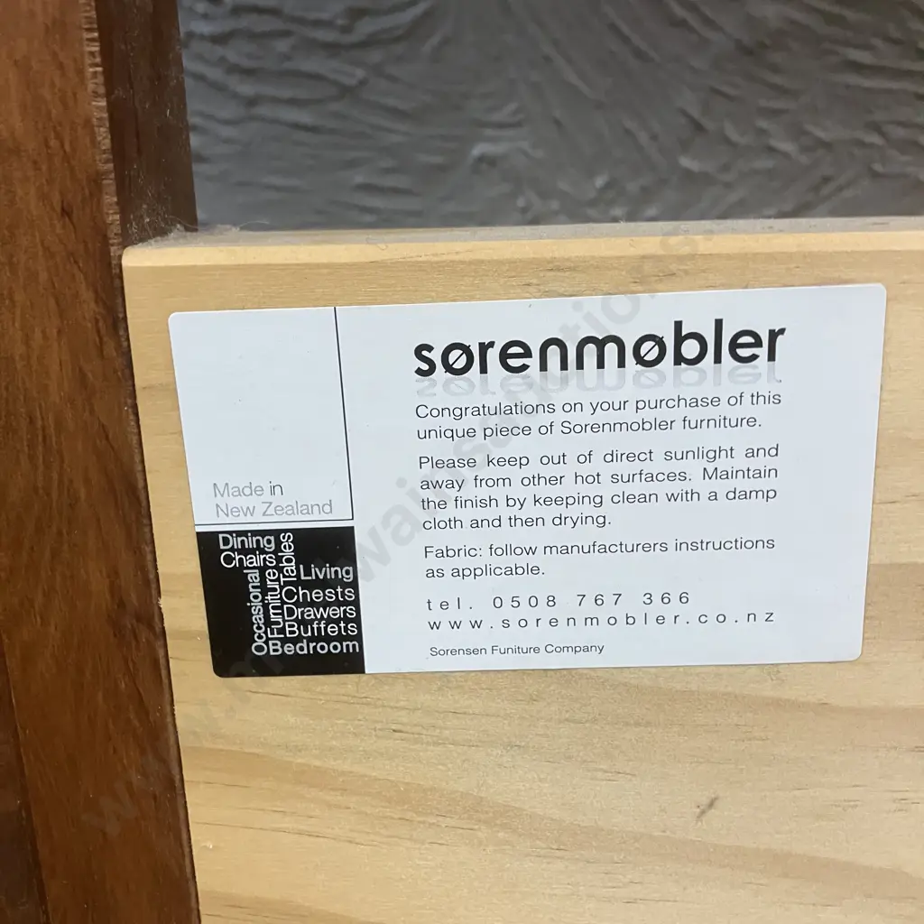 Beautiful Sorenmobler Solid New Zealand Rimu 'Opera' King Headboard. H116 W185 D6.5cm Image 1++