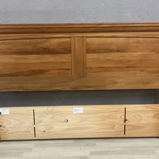 Beautiful Sorenmobler Solid New Zealand Rimu 'Opera' King Headboard. H116 W185 D6.5cm