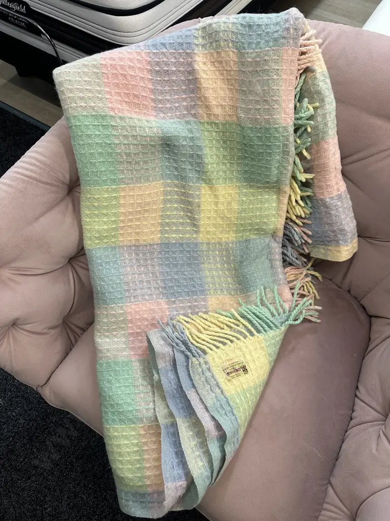 Vintage Onehunga Woollen Rug/Throw Image 1++