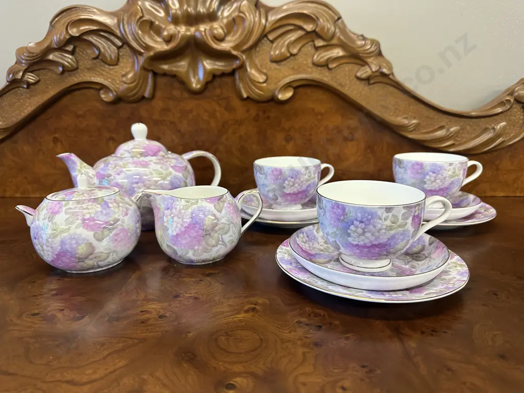 Maxwell Willams Hydranga Trios x3, Creamer, Sugar Bowl & Tea Pot Image 1++