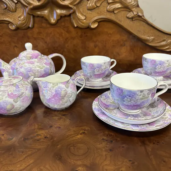 Maxwell Willams Hydranga Trios x3, Creamer, Sugar Bowl & Tea Pot