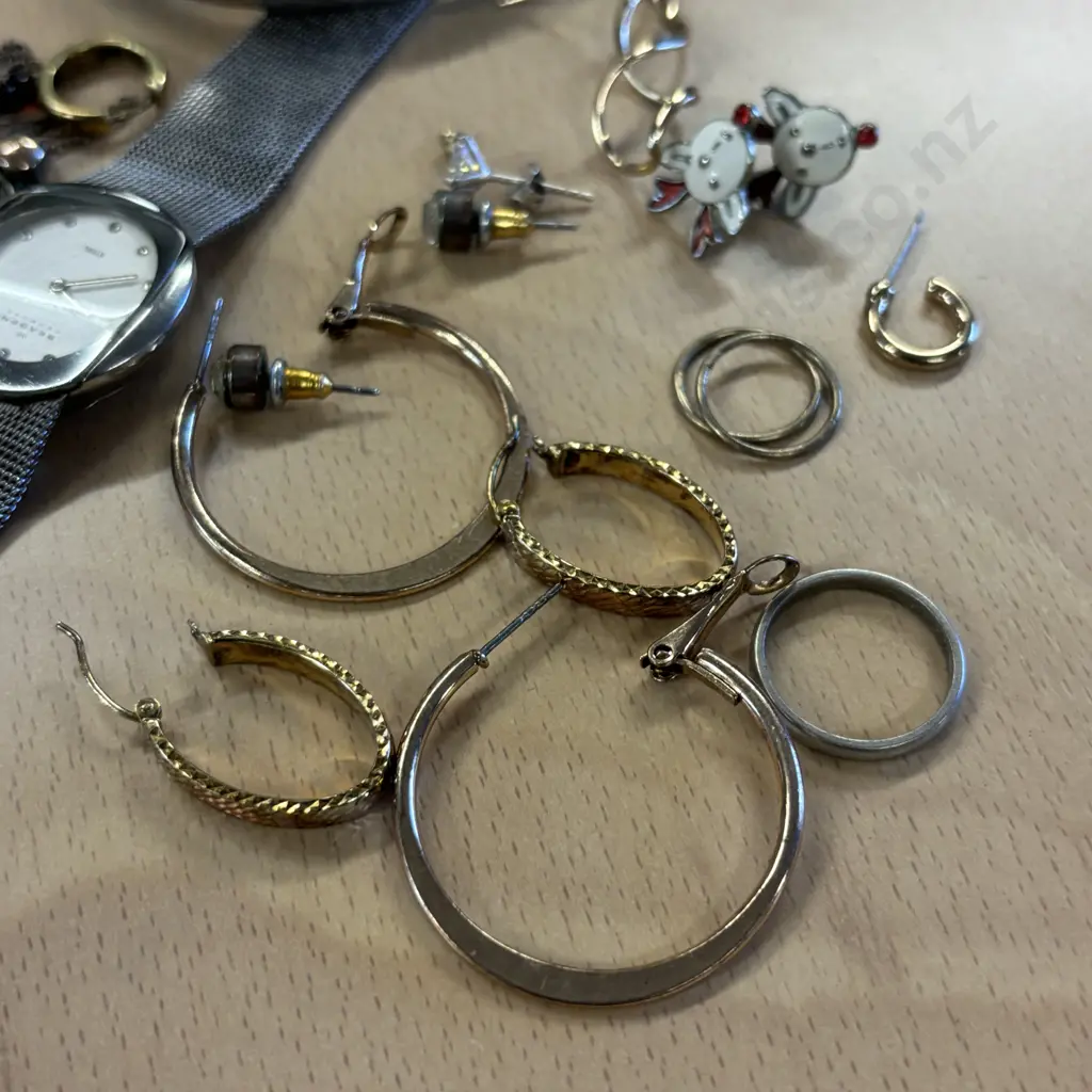 Assorted gold and sterling silver jewellery with Skagen Watch Image 1++