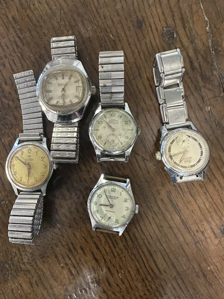 Assorted Vintage Mens Watches (as found) Image 1++