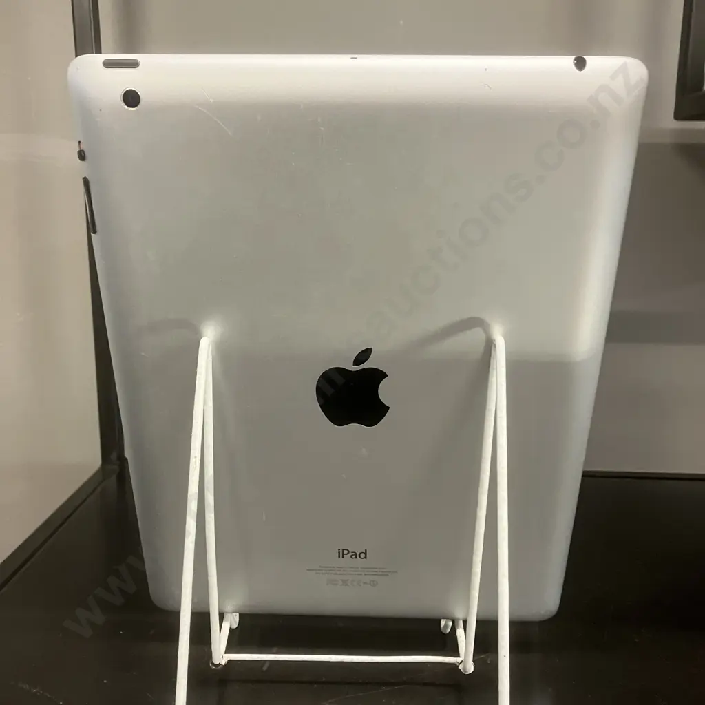 Apple iPad 4th Gen A1458 16GB Image 1++