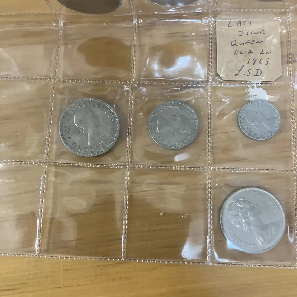 New Zealand Coins - Queen Elizabeth The Second 1964 & 1965 With 1975 Fiji 20 Cent Coin Image 1++