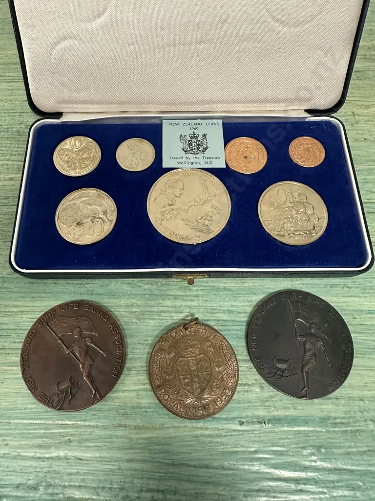 1969 Boxed New Zealand Coin Set & Decorative Medals Including Royal Visit & Life Saving Image 1++