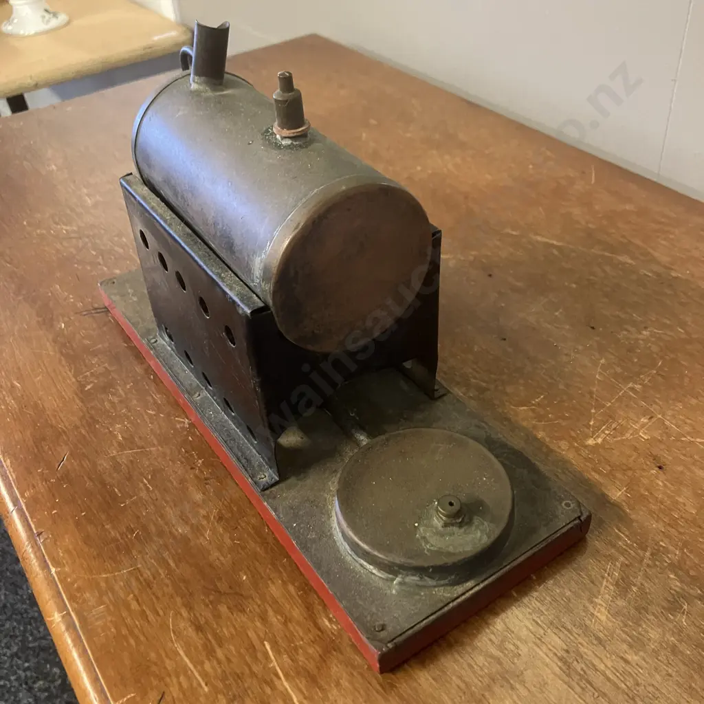 Vintage Model Stationary Steam Engine. H15 W25.5 D9.5cm Image 1++