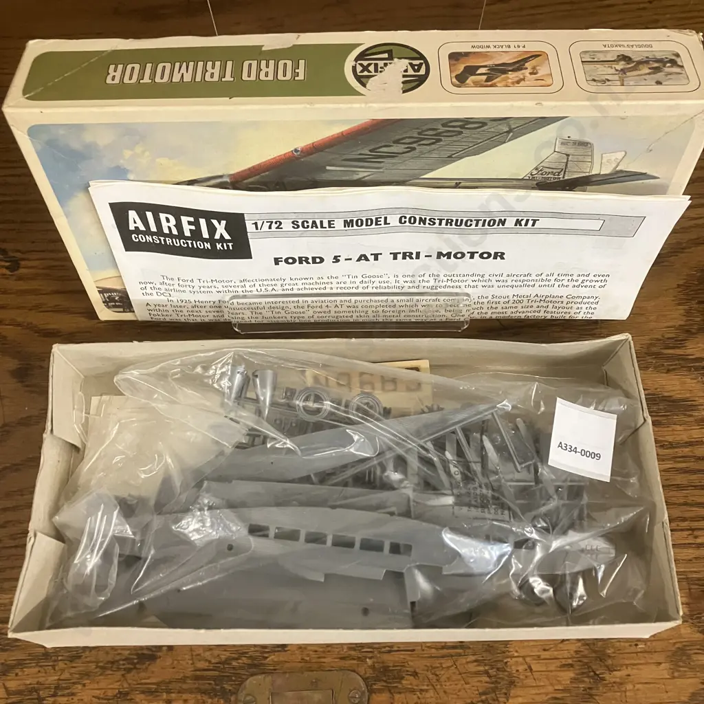 Vintage Airfix Ford Trimotor 1/72 Scale Model Kit, Series 4, No. 04009-9 - England 1973 (Open Box) Image 1++