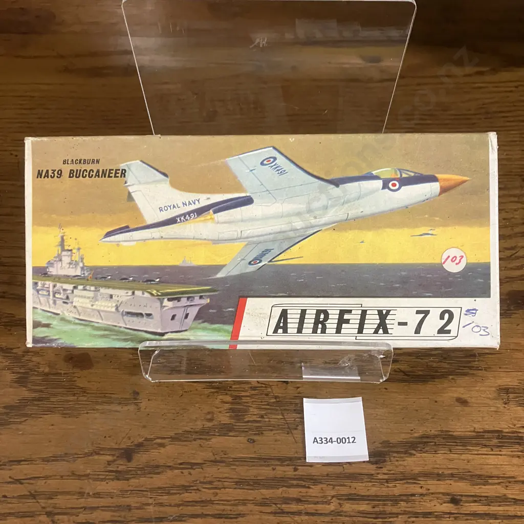Vintage Airfix Blackburn NA39 Buccaneer 1/72 Scale Model Kit, No. 384 - England 1963 (Open Box) Image 1++