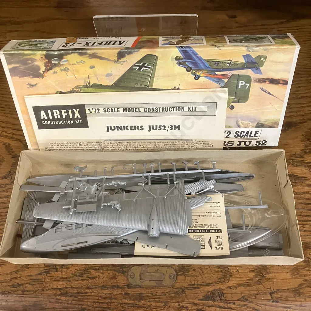 Vintage Airfix Junkers JU.52, 1/72 Scale Model Kit, Series 5, No.588 - England 1964 (Open Box) Image 1++
