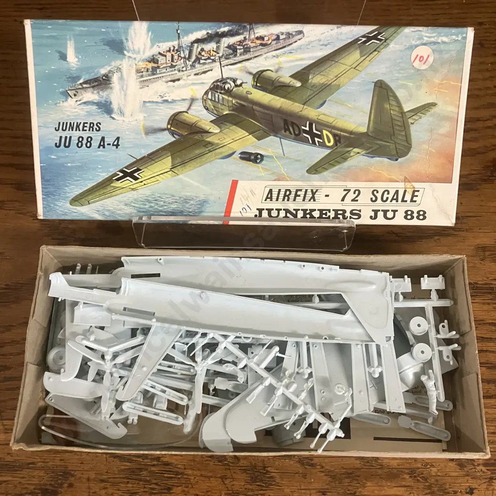 Vintage Airfix Junkers Ju 88 A-4 #387 1964 & Dornier 217. E.2 #383 1963 1/72 Scale Series 3 Model Kits  - England 1964 Image 1++