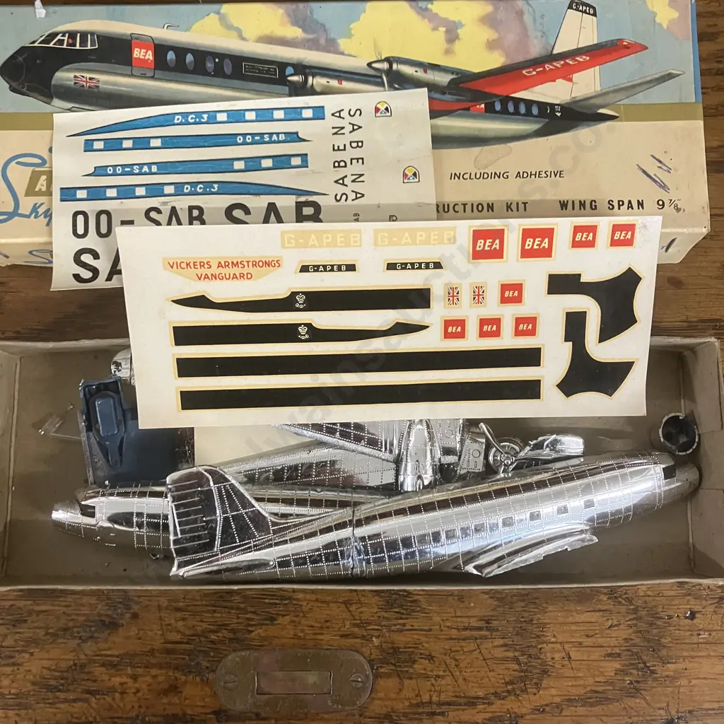 Vintage Airfix SkyKing 1/144 Scale De Havilland Comet 4B #SK500 1961 & Vickers Vanguard #SK501 1962 Model Kits - England Image 1++