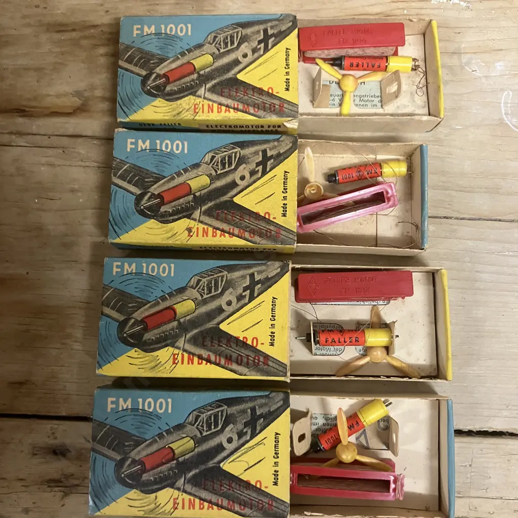 Lot of Four Elektro-Einbaumotor Electromotor for Model-Airplanes - Faller | No. FM 1001, Made In Germany, Vintage 1950's Image 1++
