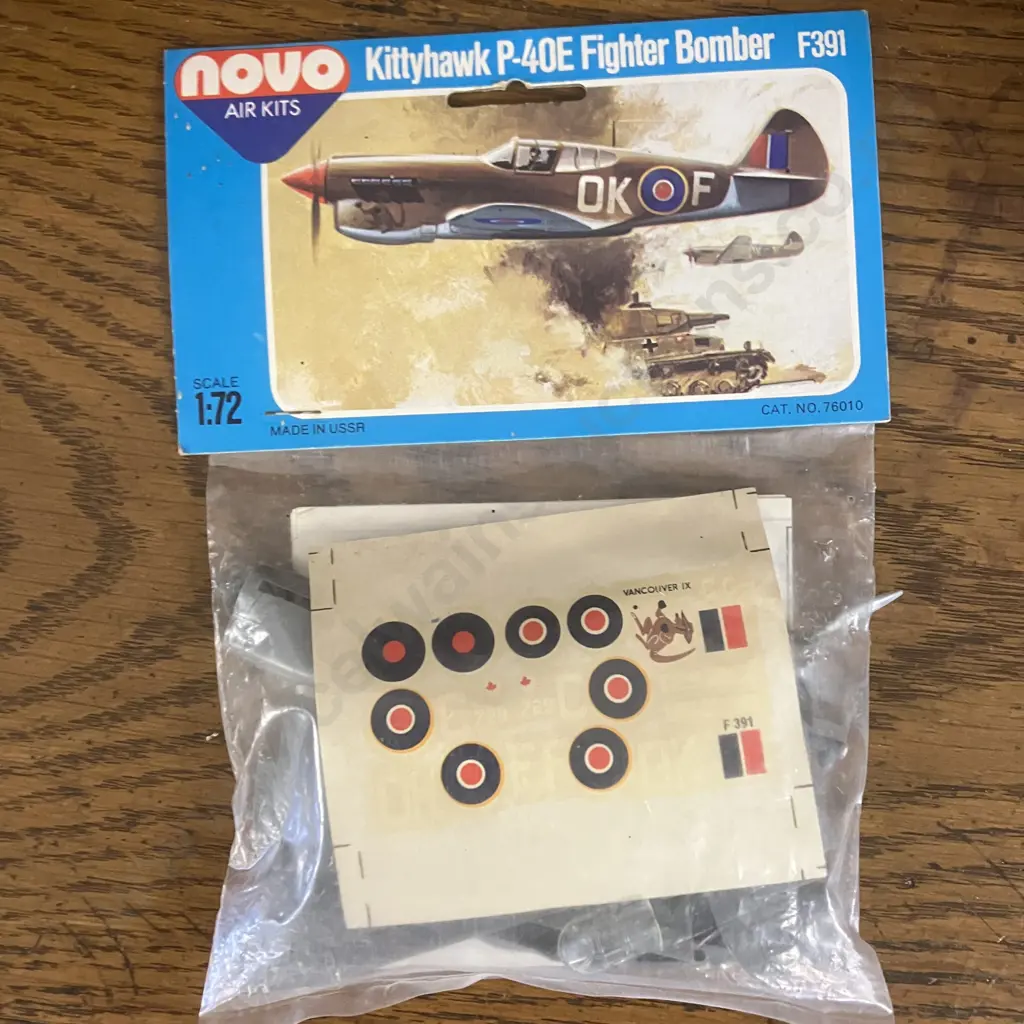 Vintage Novo(ex Frog) 1/72 Air Kits Thunderbolt P47 F390, DH88 Comet F168, Kittyhawk P40E F391, Morane Saulnier 406 F157 Image 1++