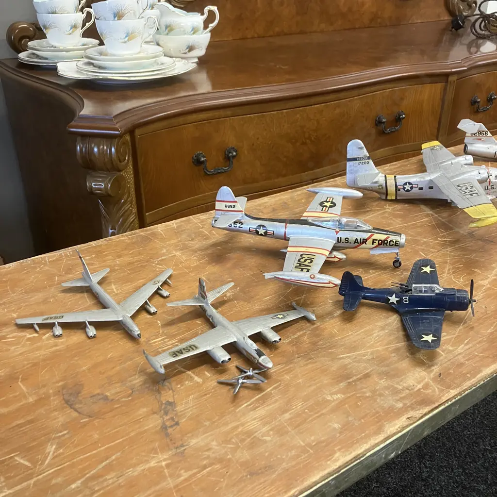 Assorted USAF Aircraft Models (Some As Found) Image 1++