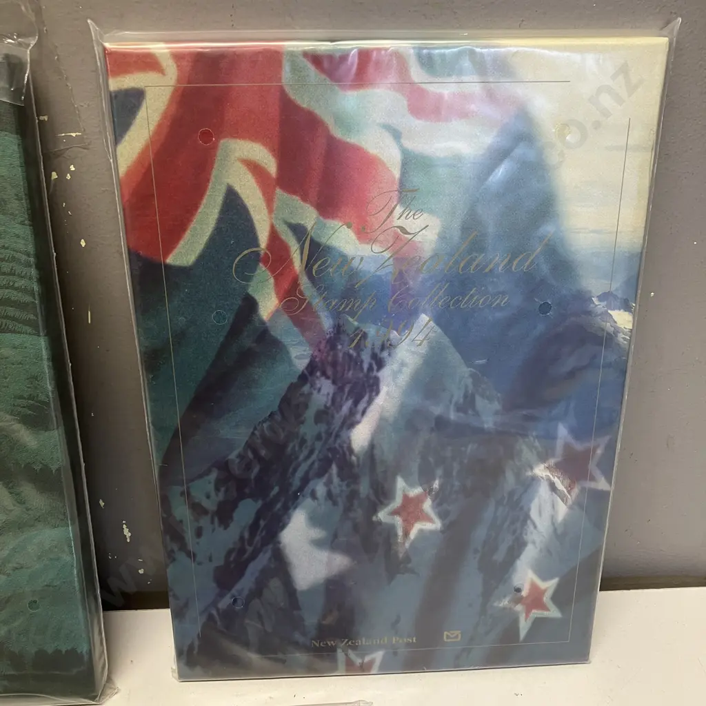 New Zealand Post - The New Zealand Stamp Collection Albums 1992,1993 And 1994 Image 1++
