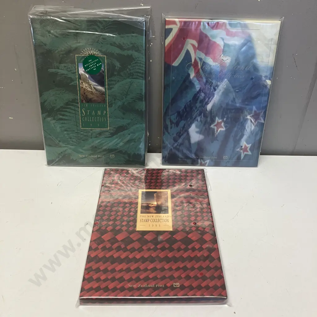 New Zealand Post - The New Zealand Stamp Collection Albums 1992,1993 And 1994 Image 1++