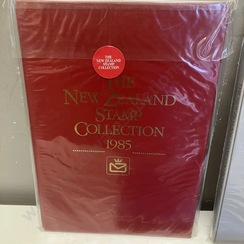 New Zealand Post - The New Zealand Stamp Collection Albums 1985,1987 And 1991 Image 1++