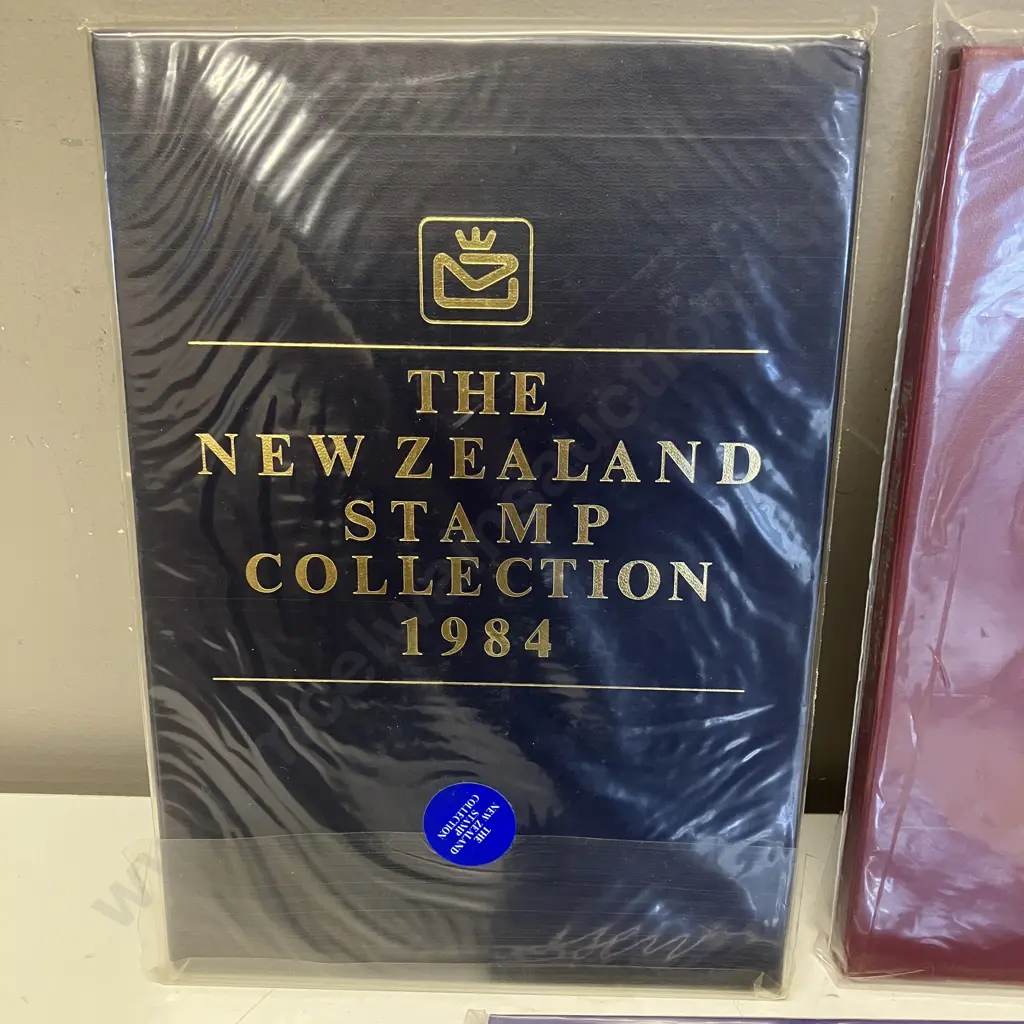 New Zealand Post - The New Zealand Stamp Collection Albums 1984,1989 And 1991 Image 1++