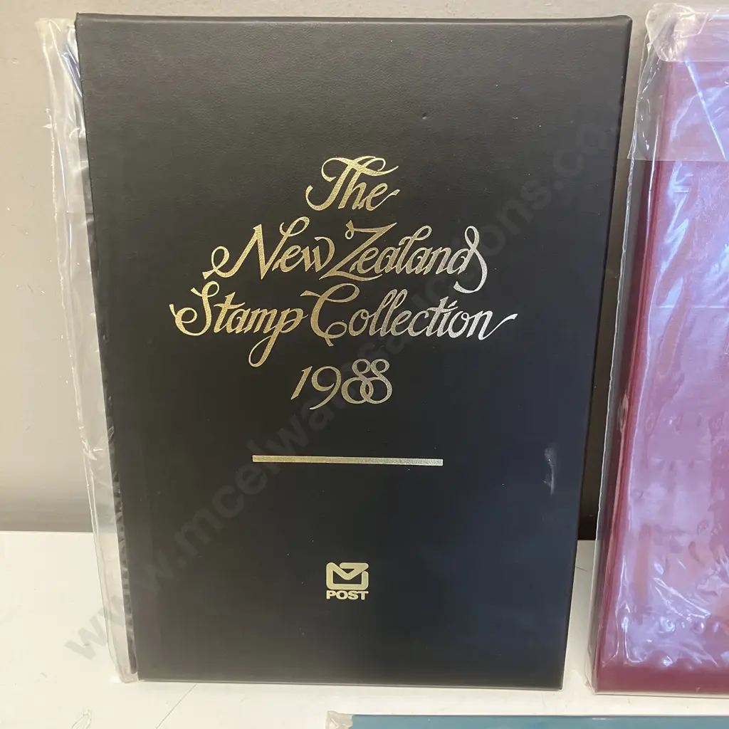 New Zealand Post - The New Zealand Stamp Collection Albums 1988,1989 And 1990 Image 1++
