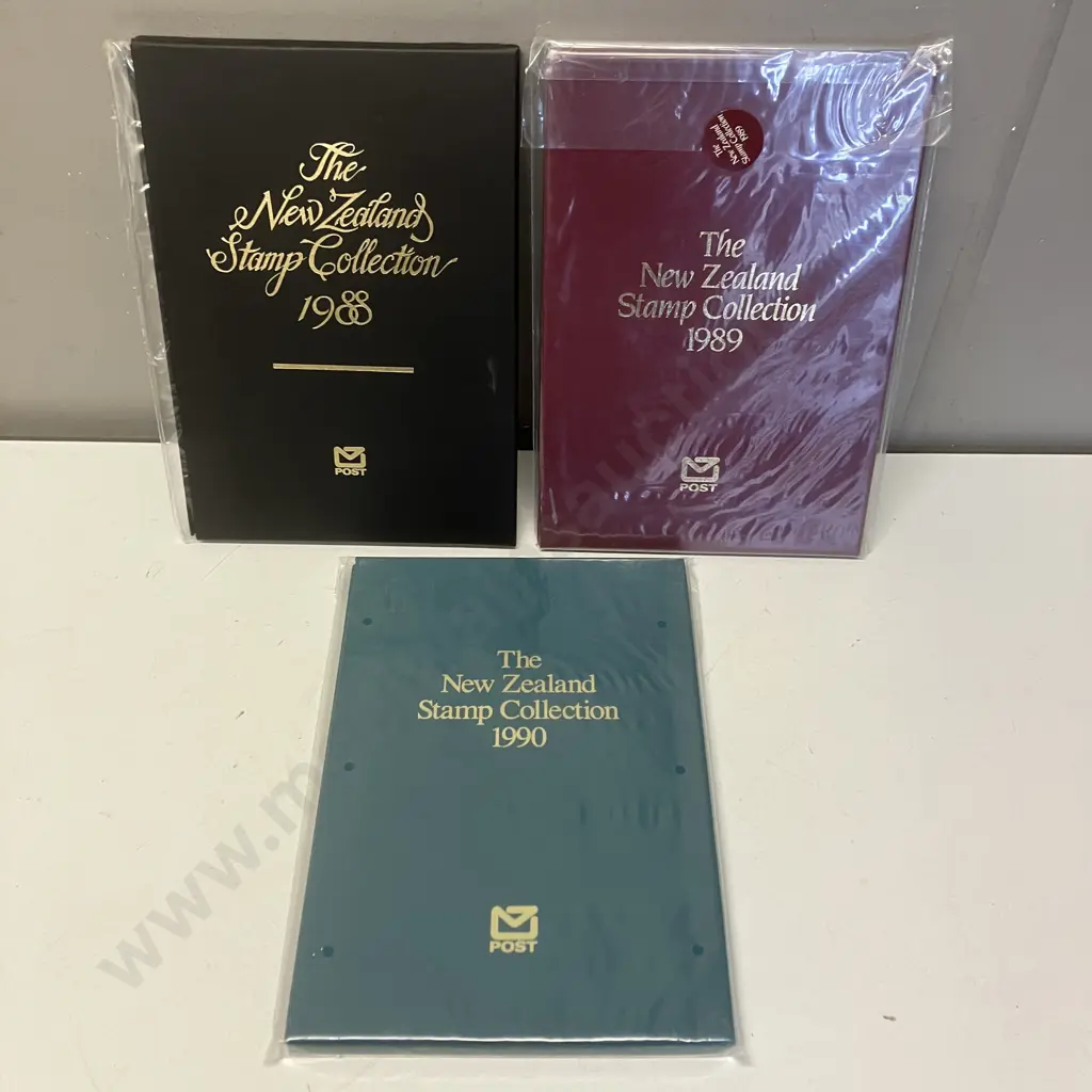 New Zealand Post - The New Zealand Stamp Collection Albums 1988,1989 And 1990 Image 1++