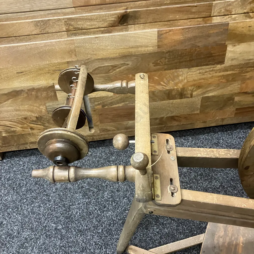 Ashford Traditional Spinning Wheel - Single Drive With Lazy Kate, Maintenance Kit, Carding Brushes. 56cm Wheel Image 1++
