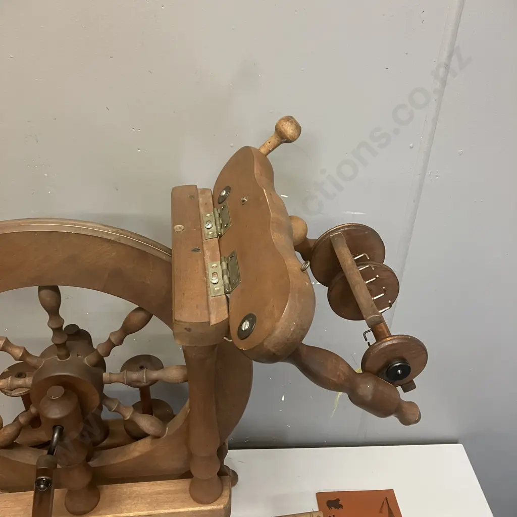 Ashford Travelling Spinning Wheel, Maintenance Kit, Carding Brushes & How To Book Image 1++