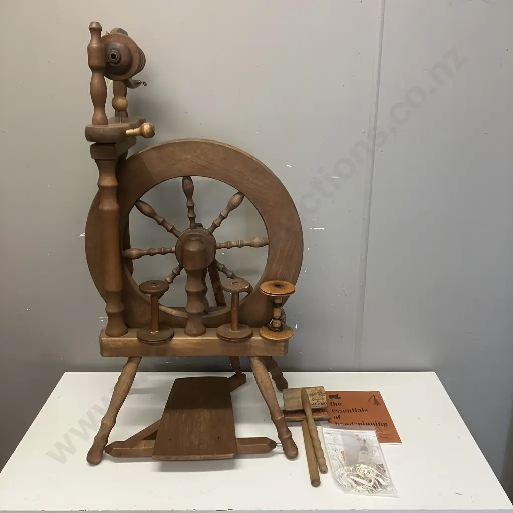 Ashford Travelling Spinning Wheel, Maintenance Kit, Carding Brushes & How To Book Image 1++