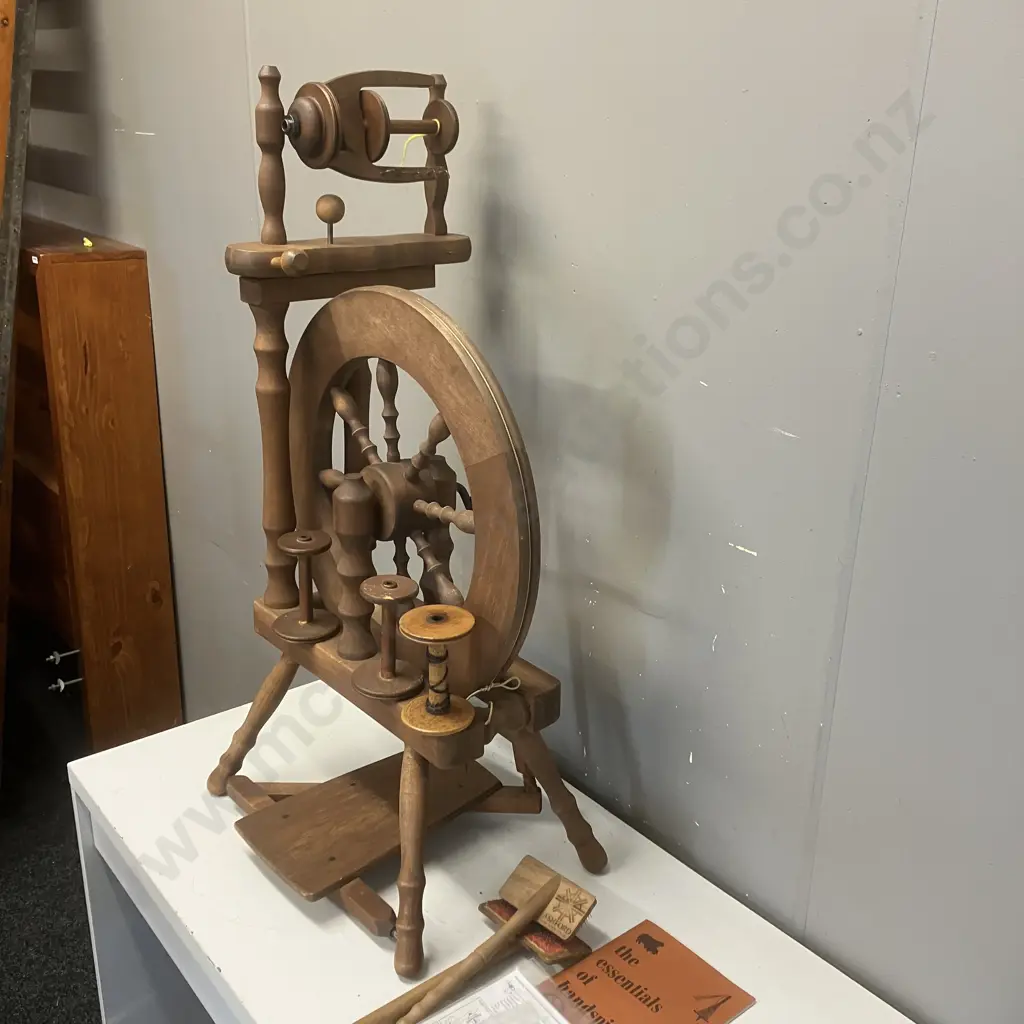 Ashford Travelling Spinning Wheel, Maintenance Kit, Carding Brushes & How To Book Image 1++