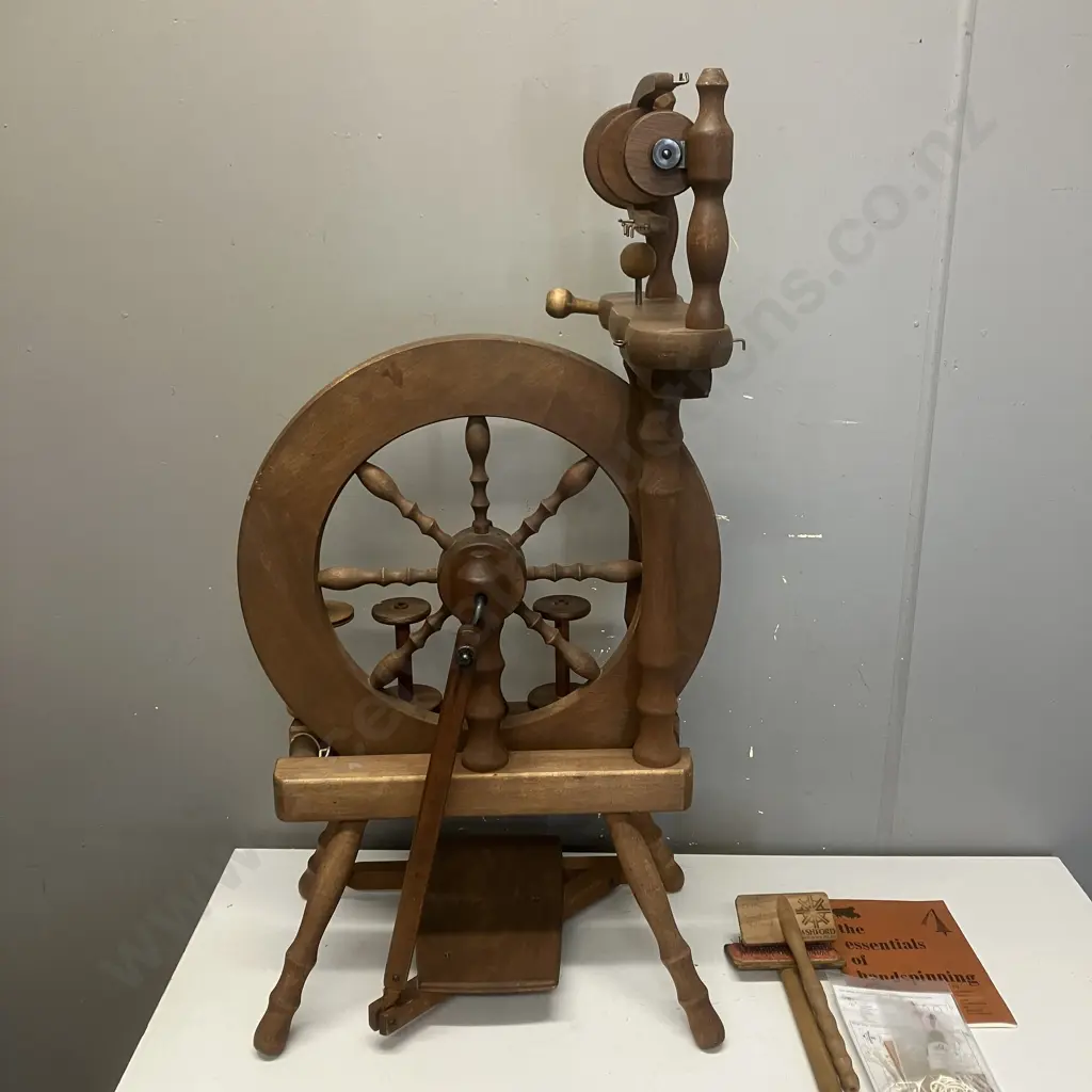 Ashford Travelling Spinning Wheel, Maintenance Kit, Carding Brushes & How To Book Image 1++