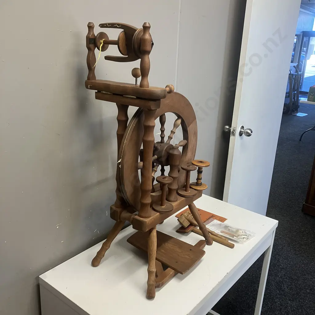 Ashford Travelling Spinning Wheel, Maintenance Kit, Carding Brushes & How To Book Image 1++