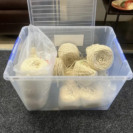 Box Lot 19 x Wools
