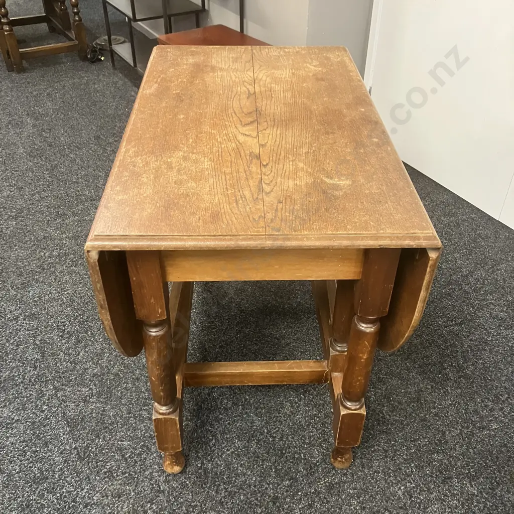 Vintage Oak Folding Gateleg Table. W92 D56 to 135cm Image 1++