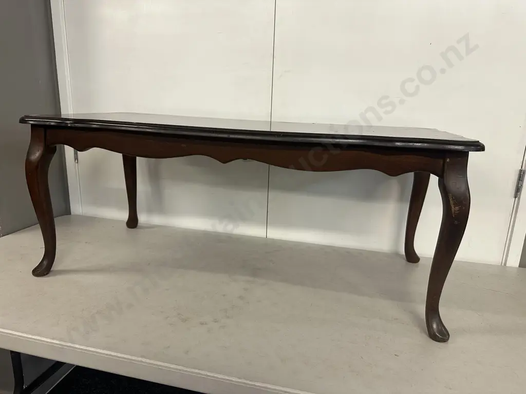 Queen Anne Style Mahogany Effect Coffee Table, Cabriole Legs. H44 W111 D50cm Image 1++