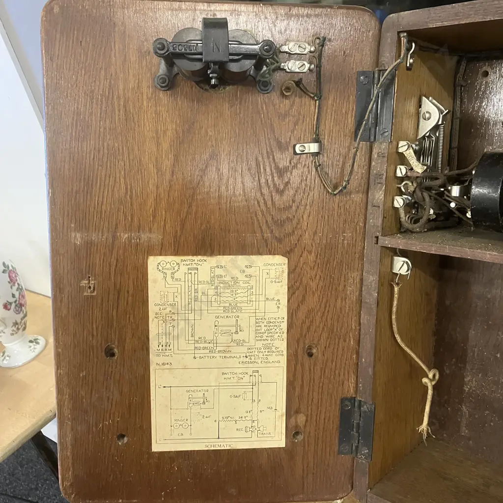 1930's Ericsson (England) Magneto Wall Telephone, Oak Case, Moulded Bakelite Handset Image 1++