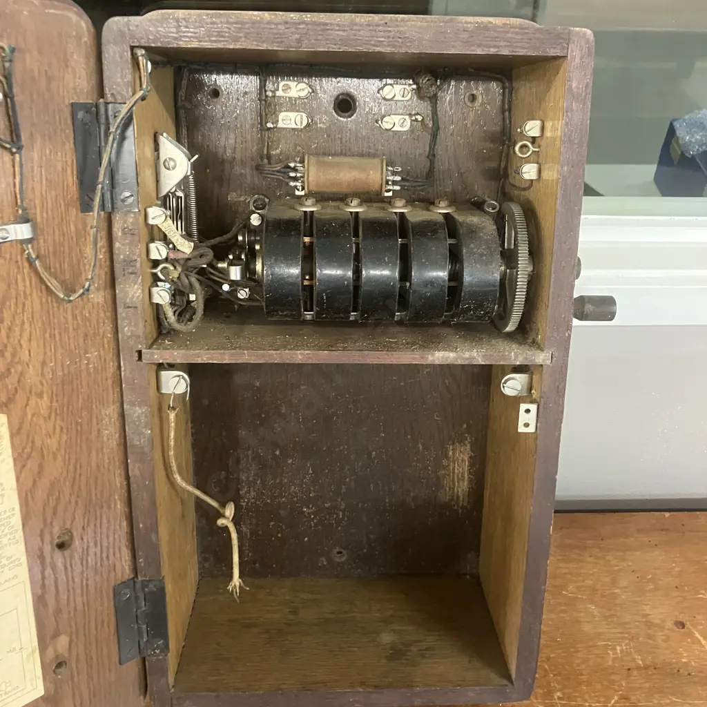 1930's Ericsson (England) Magneto Wall Telephone, Oak Case, Moulded Bakelite Handset Image 1++