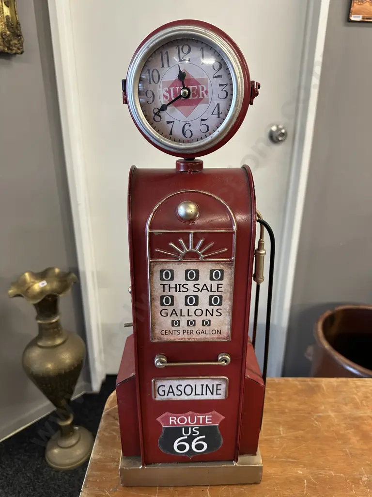 Vintage Route 66 Clock Gas Pump H52cm. Image 1++