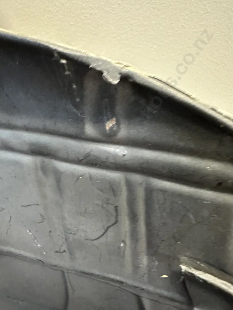 Wall Hung Metal Car (af to hook) Image 1++