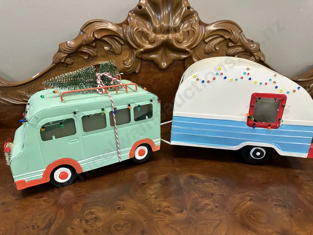 Vintage Christmas Metal Van & Caravan Image 1++