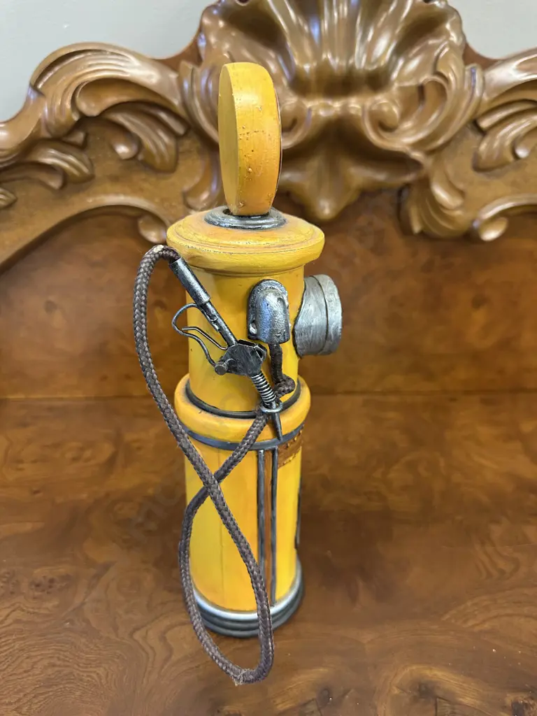Route 66 Themed Gas Pump Money Box H30cm. Image 1++