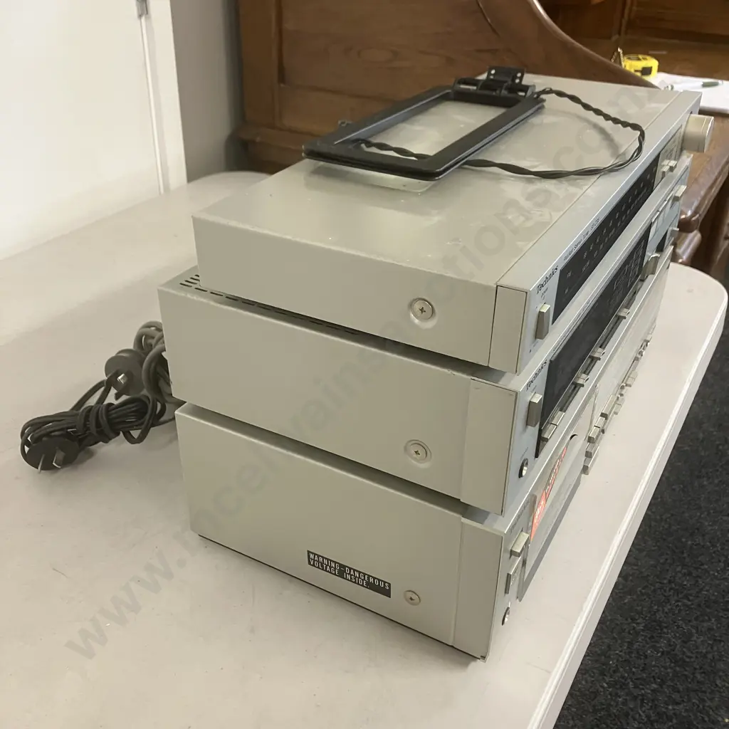 Technics SU-Z55 Stereo Integrated Amp, RS-M233X Stereo Cassette Deck, ST-Z35 FM/AM Stereo Tuner - Separate Component Image 1++