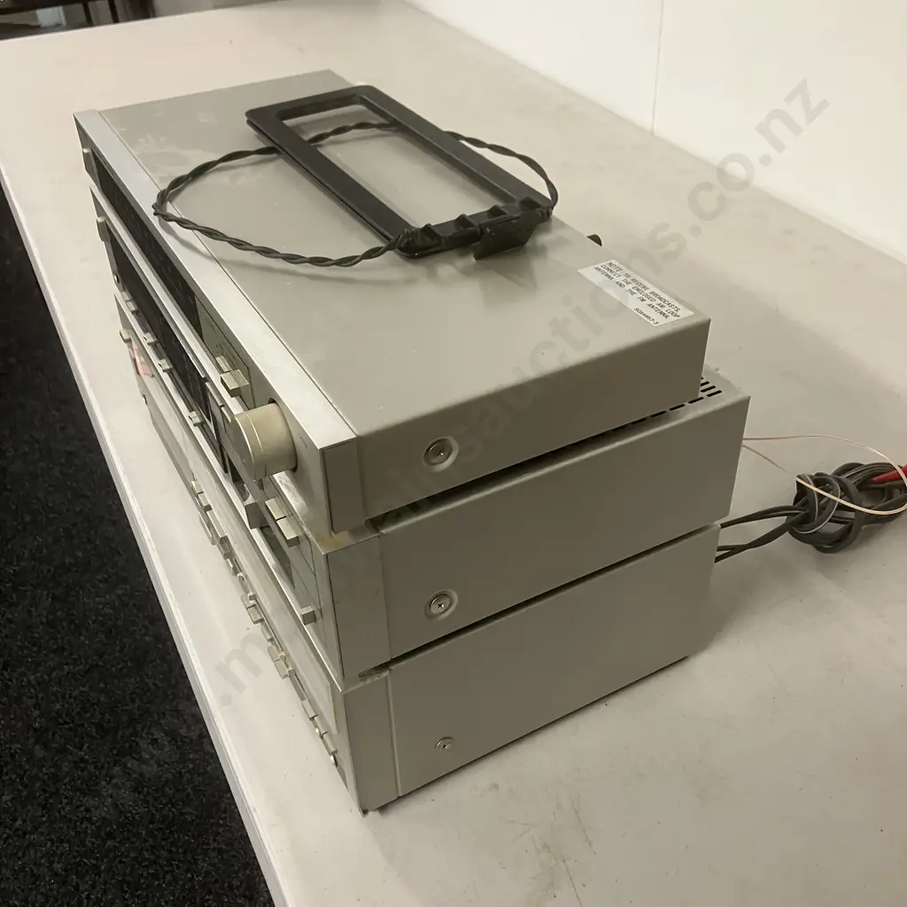 Technics SU-Z55 Stereo Integrated Amp, RS-M233X Stereo Cassette Deck, ST-Z35 FM/AM Stereo Tuner - Separate Component Image 1++