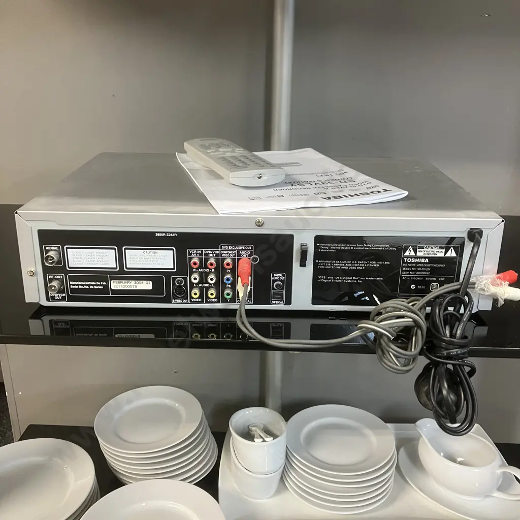Toshiba DVD VCR Combo SD-33VLSY With Remote Control & Owners Manual Image 1++