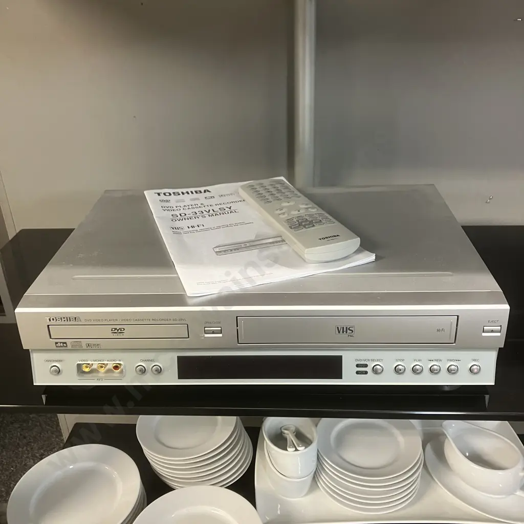 Toshiba DVD VCR Combo SD-33VLSY With Remote Control & Owners Manual Image 1++