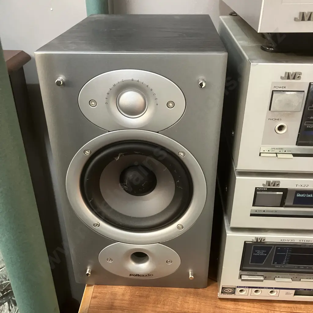 JVC Stereo With QL-A200 Turntable, A-X40 Amplifier Seperate Component Stereo With Polk Audio RTi4 Bookshelf Speakers Image 1++