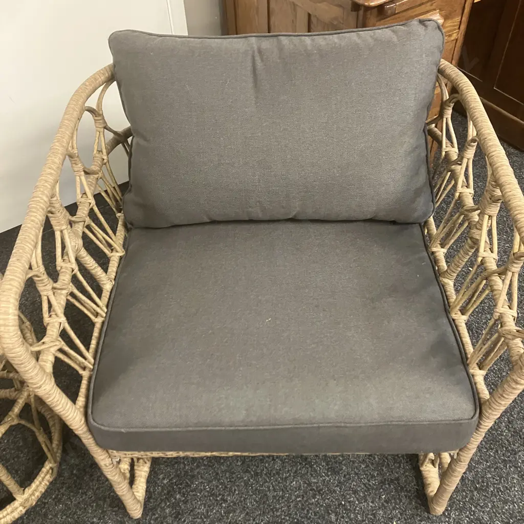Nouveau Malay All Weather Rattan Wicker 3 Pce Outdoor Lounge Setting. Olefin Cushions, Tempered Glass Table Top Image 1++