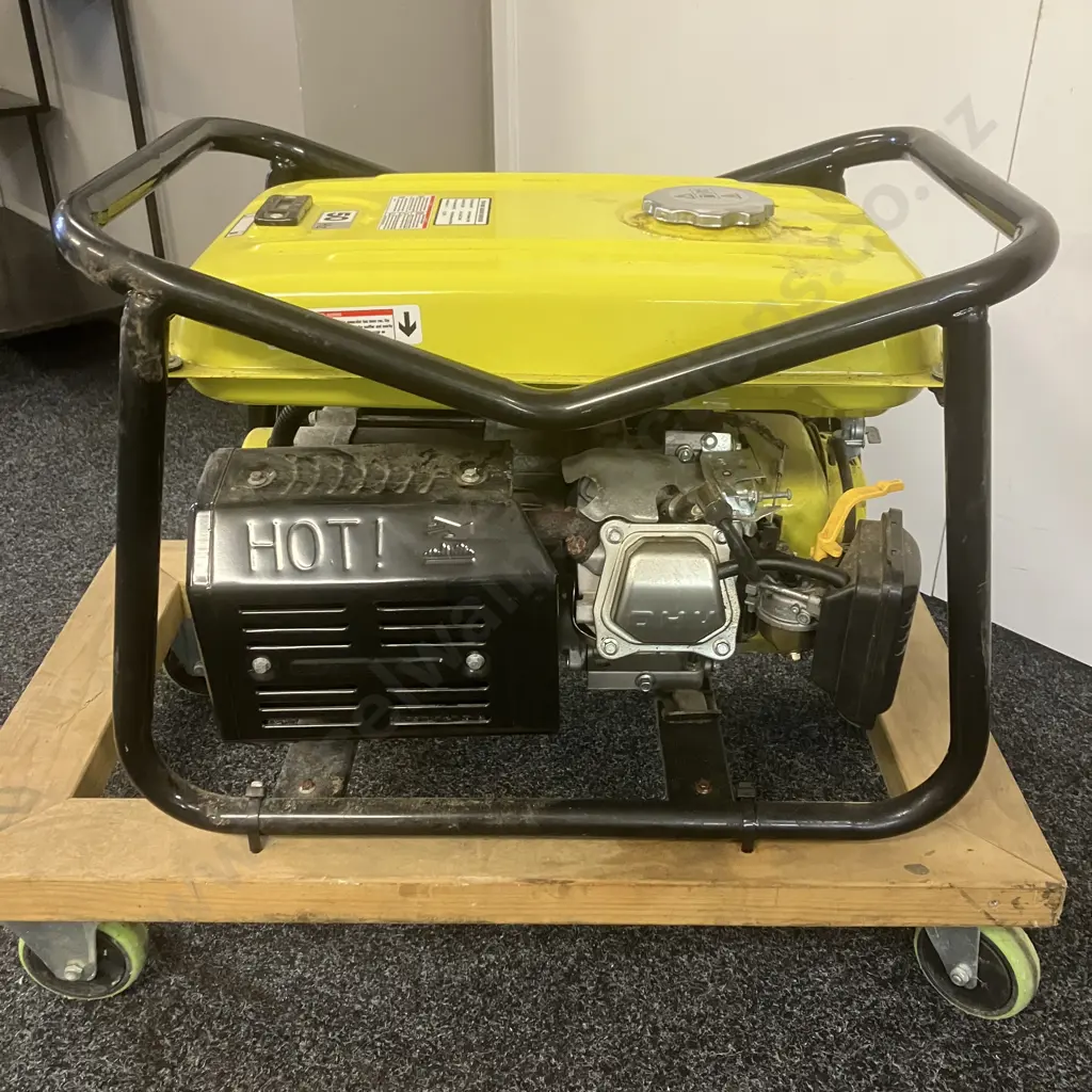 Titan 4000 3.3kW Petrol Generator With 4 Wheeled Wooden Trolley Image 1++