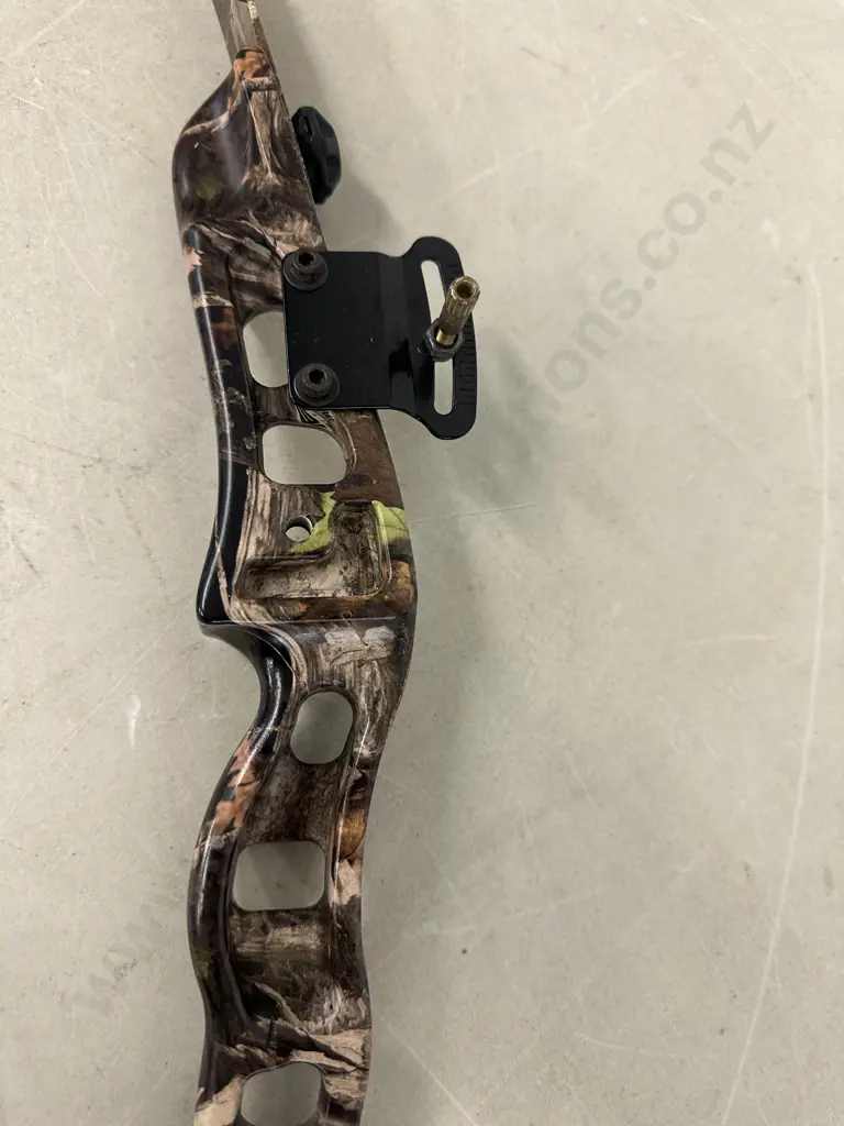Poelang Archery Compound Bow Camo Pattern L81cm. Image 1++