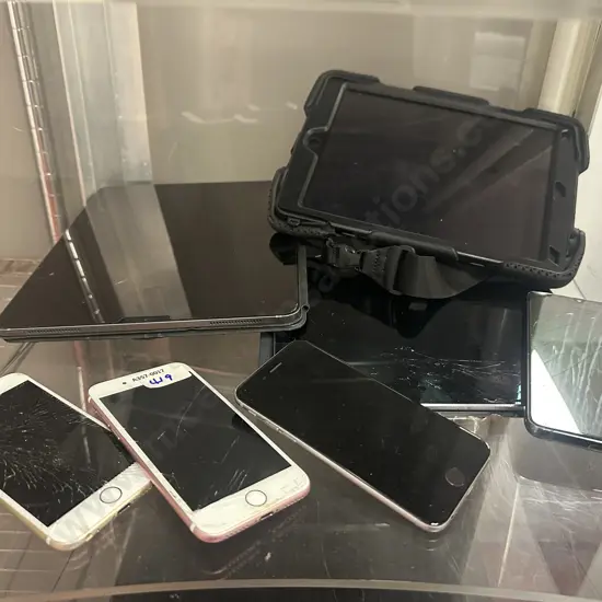 Assorted Damaged Cell Phones & Tablets